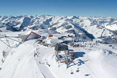 Blick auf das Skigebiet der Superlative am Pengelstein